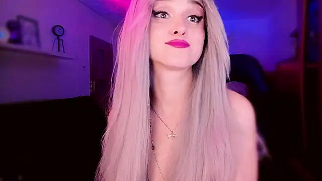 MistressJolie's Live XXX Chat