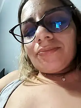 mariahotgirl Adlı Modelin Canlı XXX Sohbeti