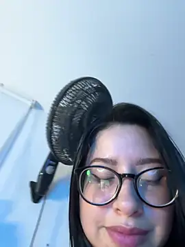 lucy_grey25のライブXXXチャット