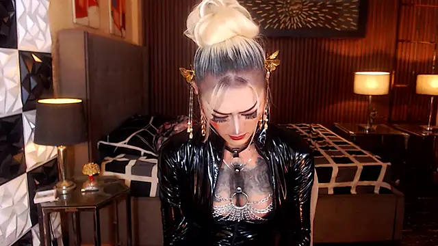 Živý XXX chat HorseCockDivine