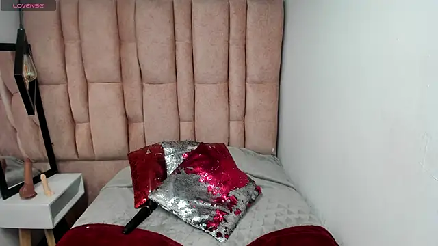 Chat XXX en directo de Issa_Milf__