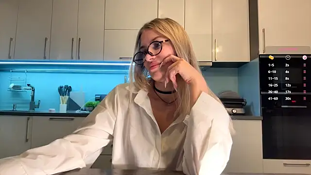 SoftnessMila 라이브 XXX 채팅