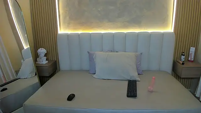 Michelle_Saenz_ – Kamerová šou