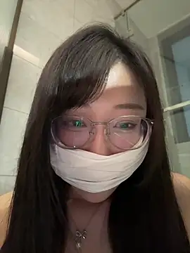 Kiwuvurfovo's Live XXX Chat