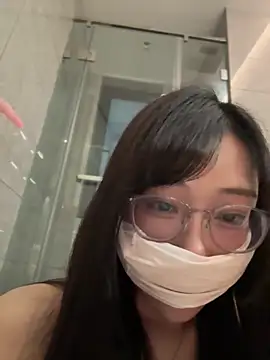 Kiwuvurfovo live XXX chat