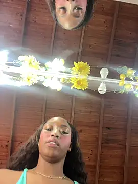 LiaTrainor Live XXX Chat