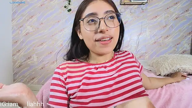 mitsuri_7777 – Naživo XXX chat