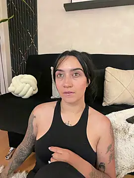 Chat +18 de EmmyEvans1 ao vivo