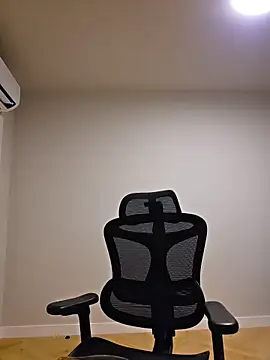 MiaRides19's Live XXX Chat