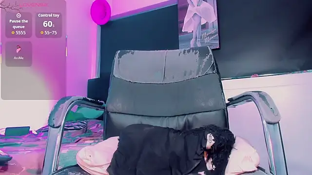 Kendall_hornyy Chat XXX live