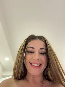 IsabellaEtthan's Live XXX Chat