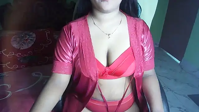 BengaliQueenStar élő XXX-chatje