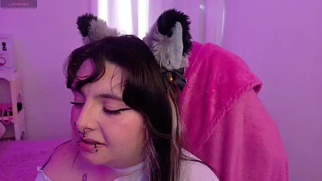 دردشة Sachi_Meow الجنسية المباشرة