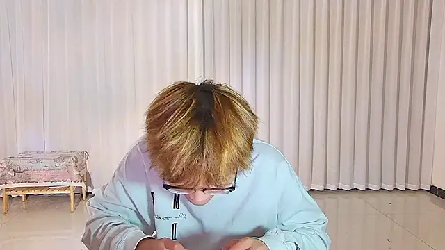 KK-cuteboy 网络视讯表演