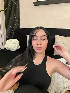 EmmyEvans1's Live XXX Chat