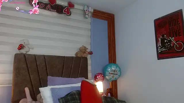 Nadia_84 Adlı Modelin Canlı XXX Sohbeti