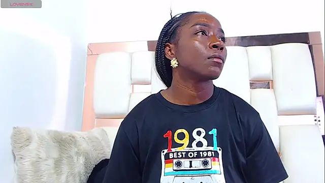 ItsVenuss Chat XXX in diretta