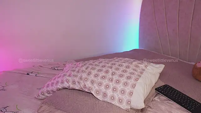 دردشة sweetlittlevenus الجنسية المباشرة