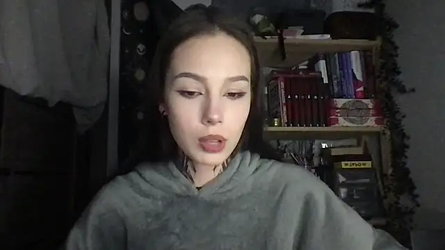 Yuna5343 Adlı Modelin Canlı XXX Sohbeti