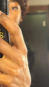 XXX chat uživo modela GenesisJordan