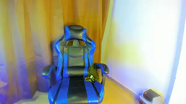 Milo_LatinBoy's Live XXX Chat