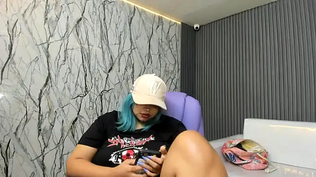 katteyes_20: απευθείας συνομιλία ΧΧΧ