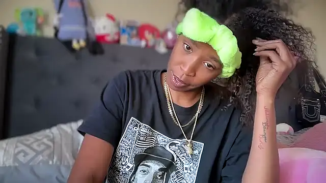 Cum2CharmのライブXXXチャット