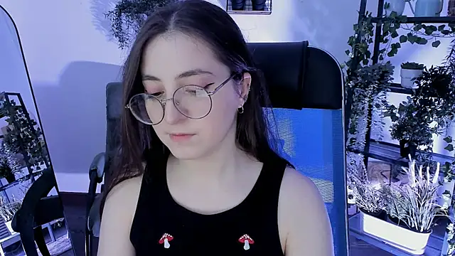 دردشة VirtuallVoyant الجنسية المباشرة