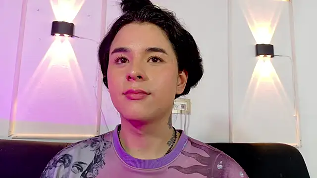 Chat +18 de Angel-umbra ao vivo