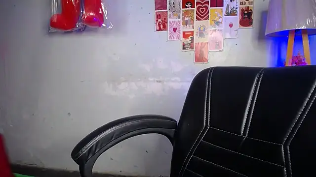 kiara_1122's Webcam Show