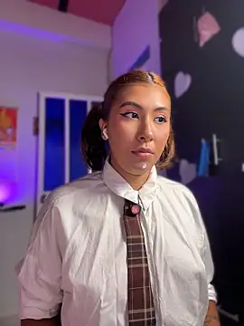 emilysofiia লাইভ XXX চ্যাট