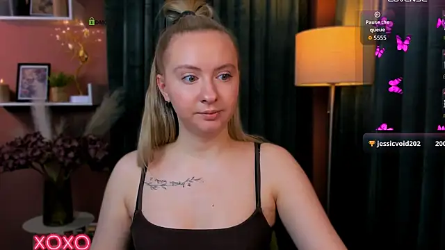 mila_glow1 Adlı Modelin Canlı XXX Sohbeti