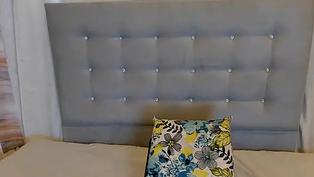 nymphomanya – Live XXX-chat