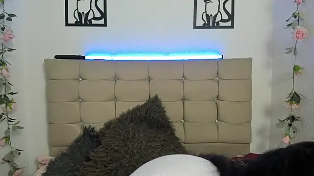 LinaBrowm Chat XXX live