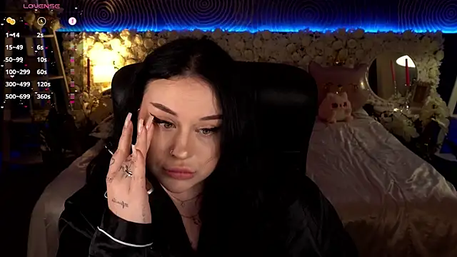 SerahMirabeli Chat XXX live