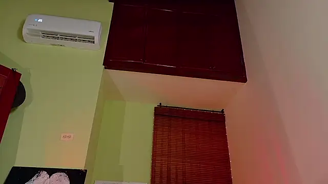 Emma__Blanco: онлайн-секс-чат