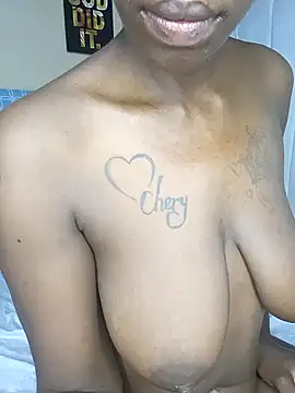 SquirtQueen16 Live XXX Chat