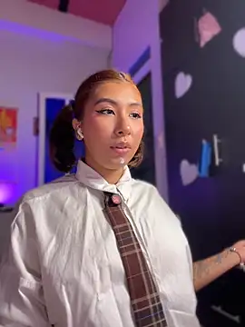 emilysofiia's Live XXX Chat