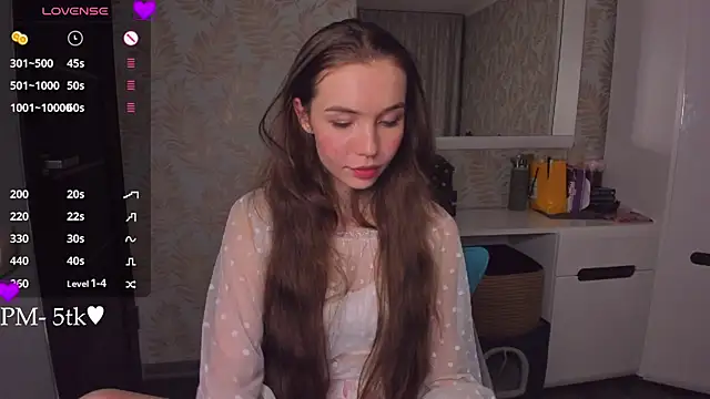 YonaBones' Live XXX Chat