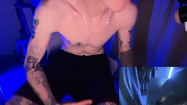 davesinner élő XXX-chatje