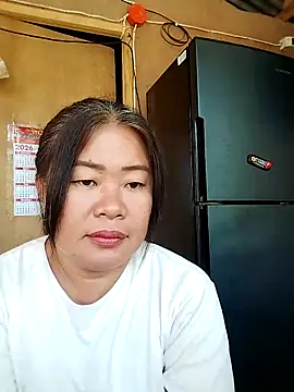 Lovelywoman43 webcam show