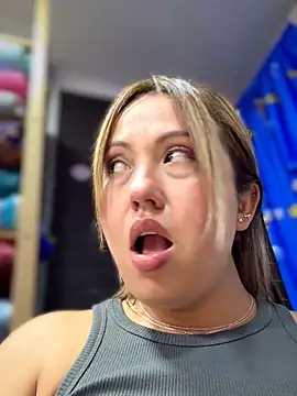 VIOLETA-25_ Chat XXX in diretta