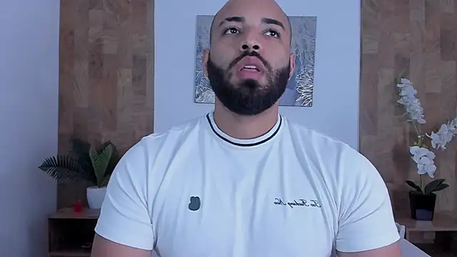 Chris_Varden 在線直播表演