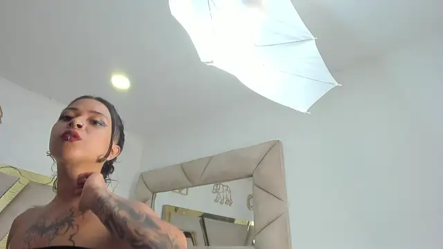 rave_connor's Live XXX Chat