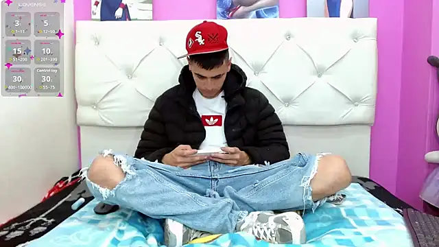 Alexx_bigcockk: вебкам-шоу