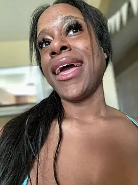 Chatroom XXX en direct de TikaMoon