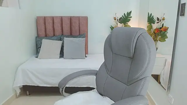 sophia_hadid Live XXX-chat