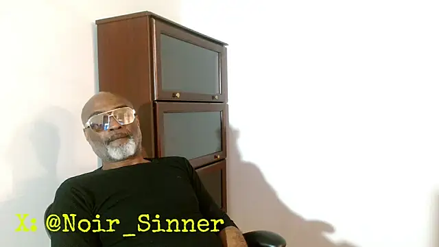 Chat XXX en directo de sinnernoir