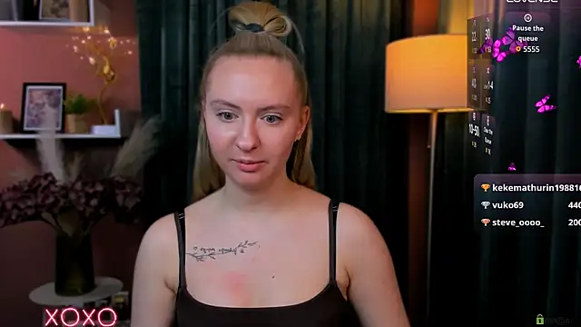 Chatroom XXX en direct de mila_glow1