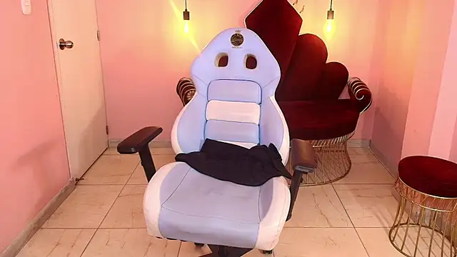 Онлайн чат XXX Soffi_x_x_